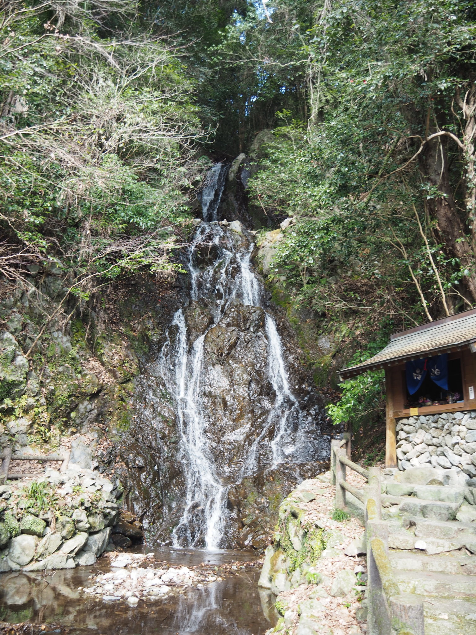 うきは市の調音の滝 晃窯の365分の・・・